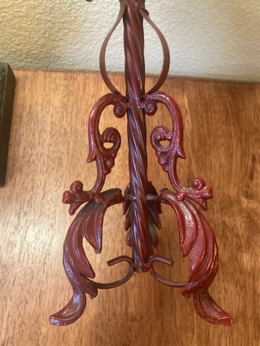 🌹 Vintage Red Wrought Iron Candle Holder